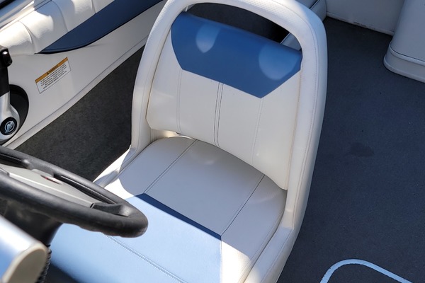 18ft Bayliner Yacht For Sale