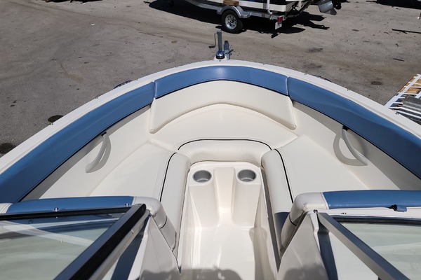 18ft Bayliner Yacht For Sale