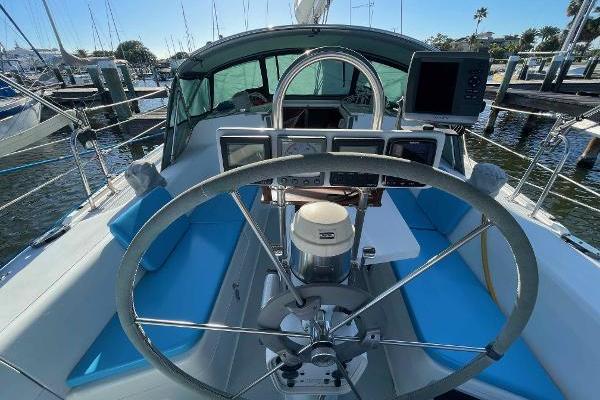 Amara 36ft Catalina Yacht For Sale