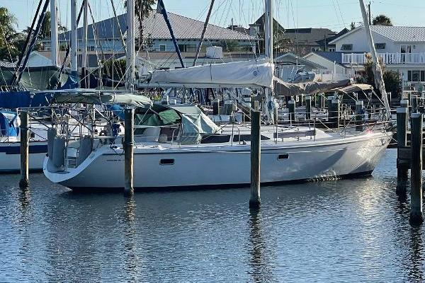 Amara 36ft Catalina Yacht For Sale