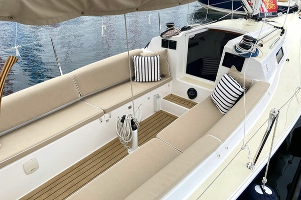 180k  210k NEW 2027 J 9 28ft J Boats Yacht For Sale