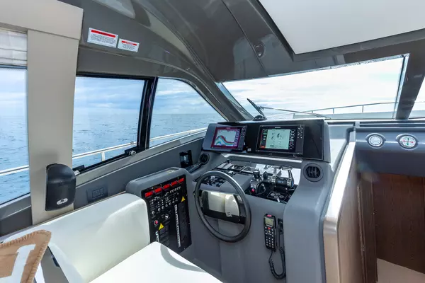 55ft Ferretti Yachts Yacht For Sale