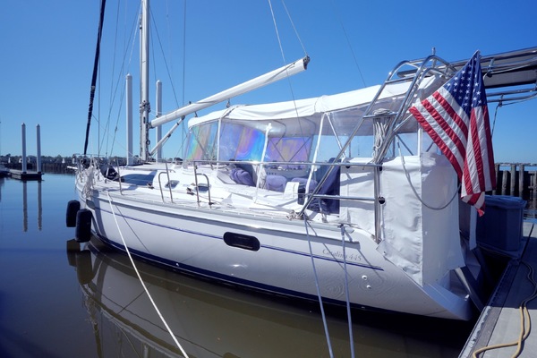 Down Time 44ft Catalina Yacht For Sale
