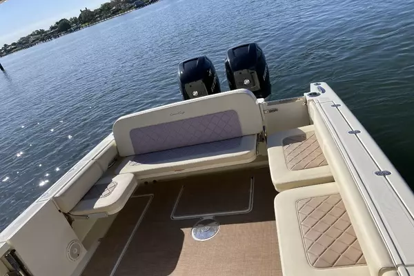 2018 Chris-Craft 30