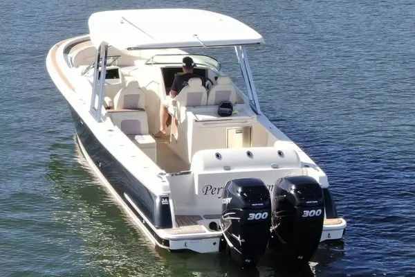 2018 Chris-Craft 30