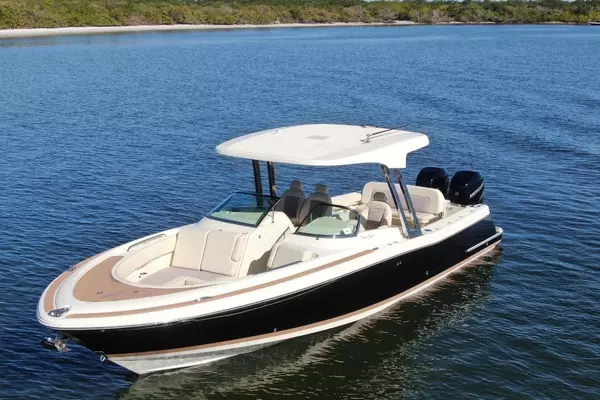 2018 Chris-Craft 30