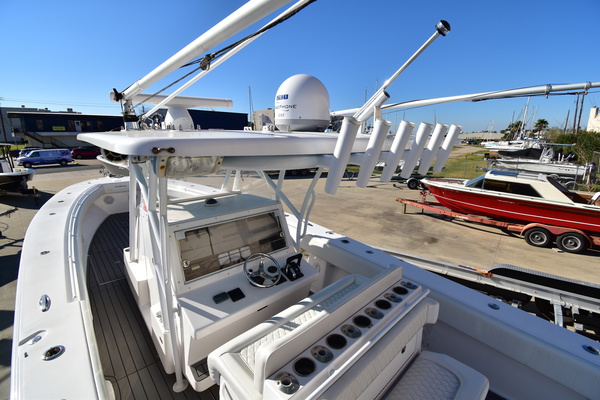 2014 Sea Hunter 40 Center Console Keri Ann