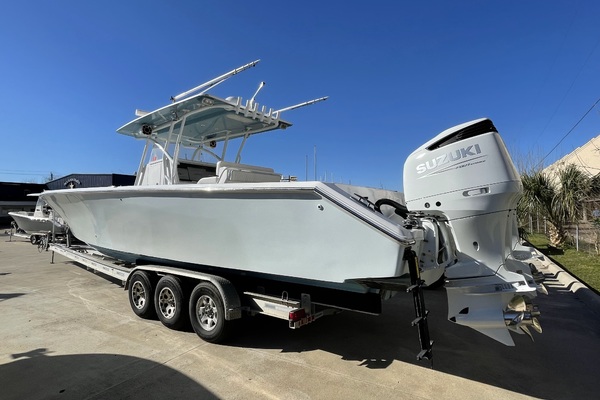 2014 Sea Hunter 40 Center Console Keri Ann
