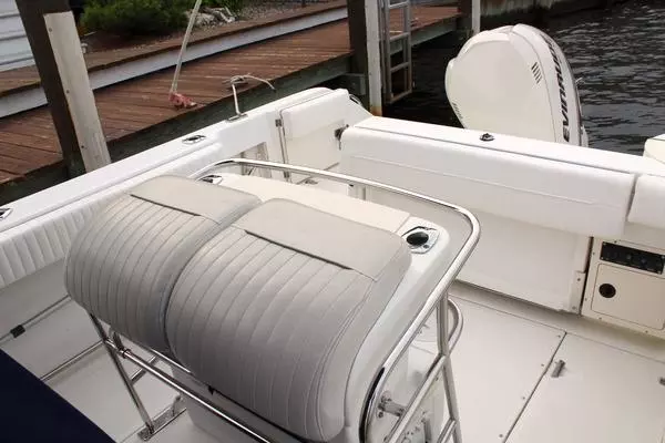 Photo of the 1999 Boston Whaler 23 Outrage "23 OUTRAGE"