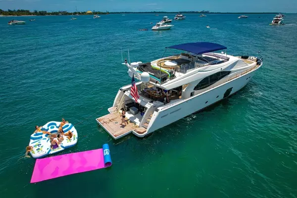 2007 Ferretti Yachts 78