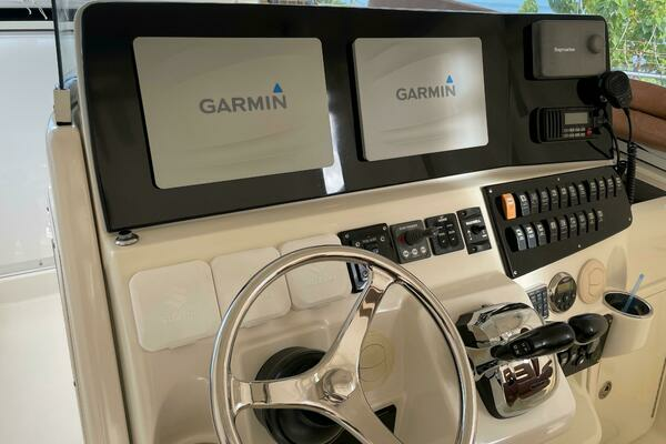 2008 Hydra-Sports 35