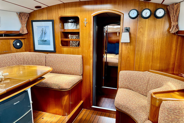 Vado Passo 44ft Beneteau Yacht For Sale