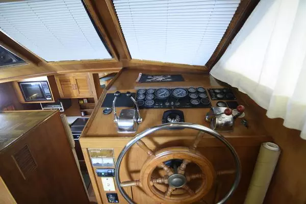 Photo of the 1987 Jefferson Sundeck "Current Affair"