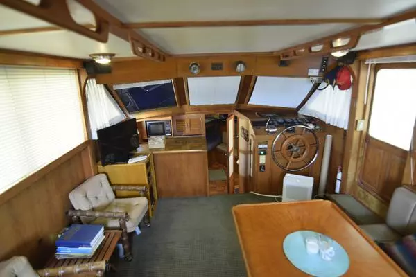 Photo of the 1987 Jefferson Sundeck "Current Affair"