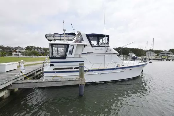 Photo of the 1987 Jefferson Sundeck "Current Affair"