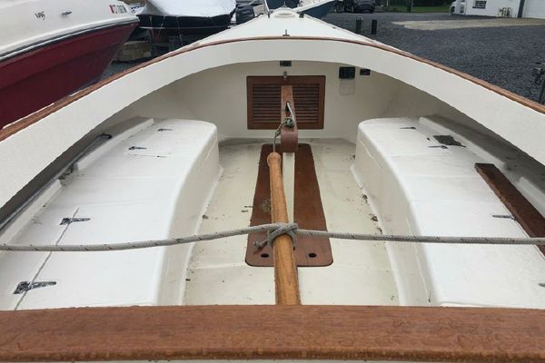 18ft Marshall Yacht For Sale