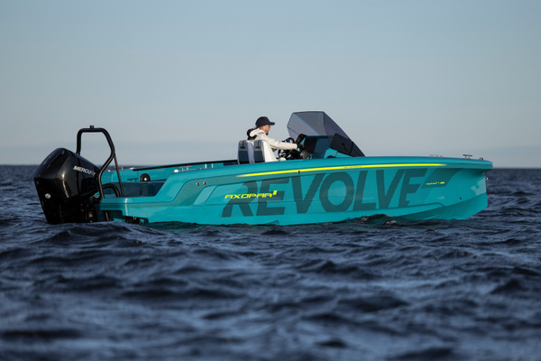 22-ft-Axopar-2022-22 T-Top x Jobe Revolve-Tampa Florida United States yacht for sale