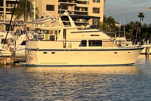 43-ft-Hatteras-1986-43-High Gloss-Midway Georgia United States yacht for sale