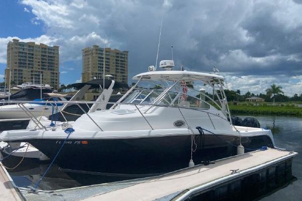 32ft Pro Line Yacht For Sale