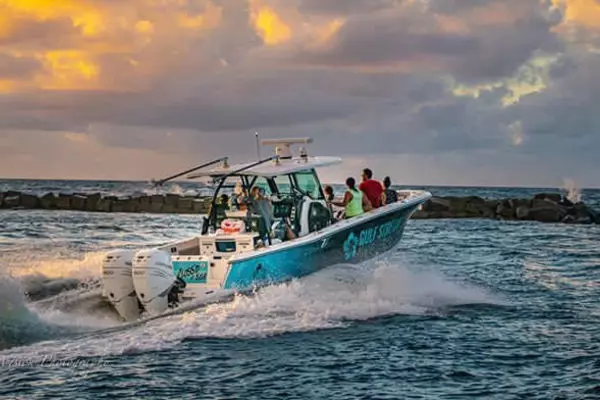 Photo of the 2020 Blackfin 332 CC "Floss'd at Sea"
