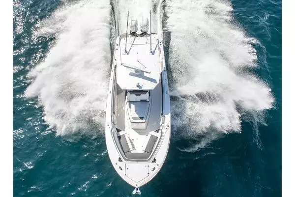 Photo of the 2020 Blackfin 332 CC "Floss'd at Sea"