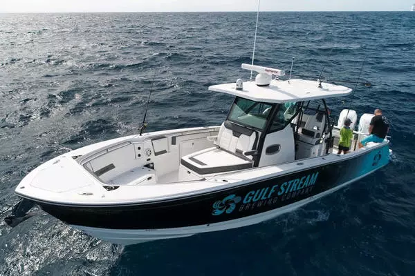Photo of the 2020 Blackfin 332 CC "Floss'd at Sea"