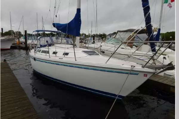 Elan 30ft Catalina Yacht For Sale