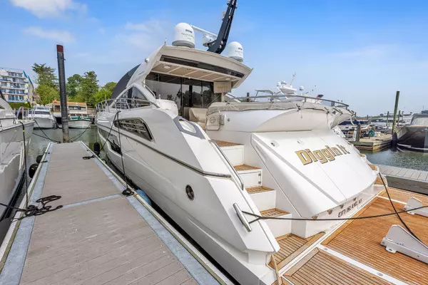 2015 Sunseeker 68