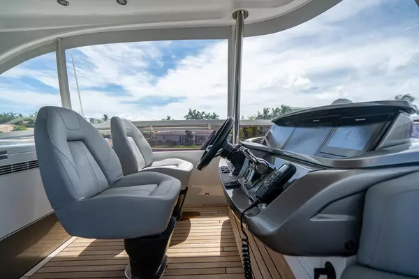 2018 Princess 62