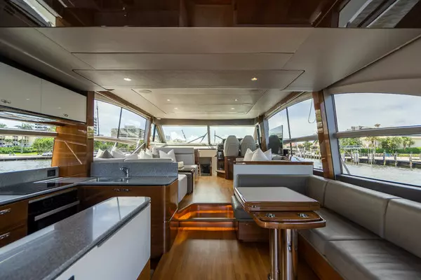 2018 Princess 62