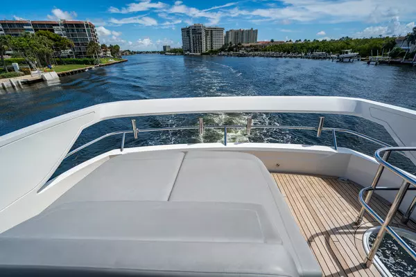 2018 Princess 62