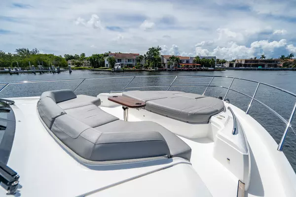 2018 Princess 62