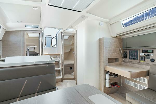 Hanse 388 Yacht For Sale