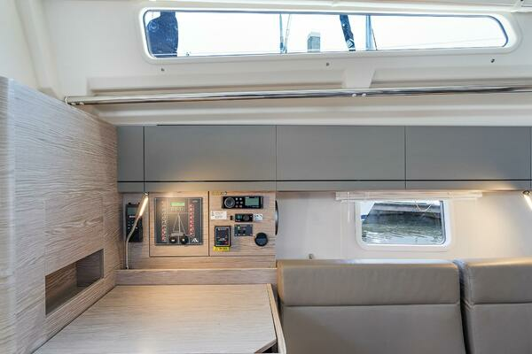 Hanse 388 Yacht For Sale