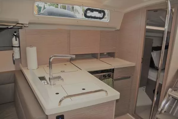 Hanse 388 Yacht For Sale