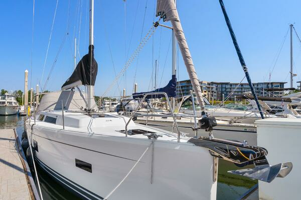 Hanse 388 Yacht For Sale
