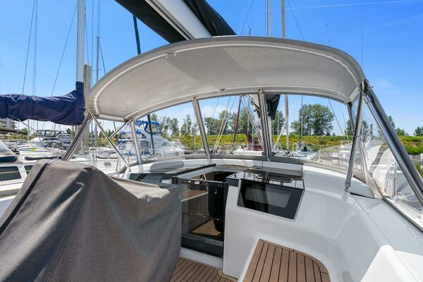 Hanse 388 Yacht For Sale