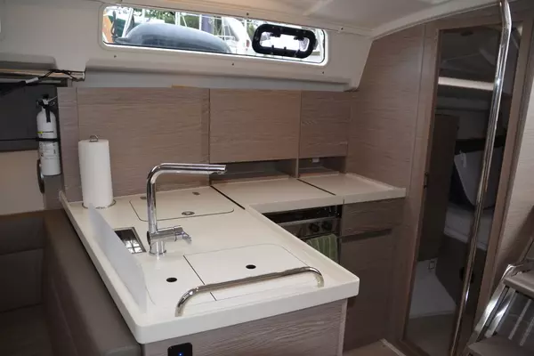 Hanse 388 Yacht For Sale