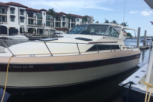29 ft Cruisers Yachts 1985 Avanti Naples Florida United States $20500 29 ft Cruisers Yachts 1985 Avanti Naples Florida United States $20500