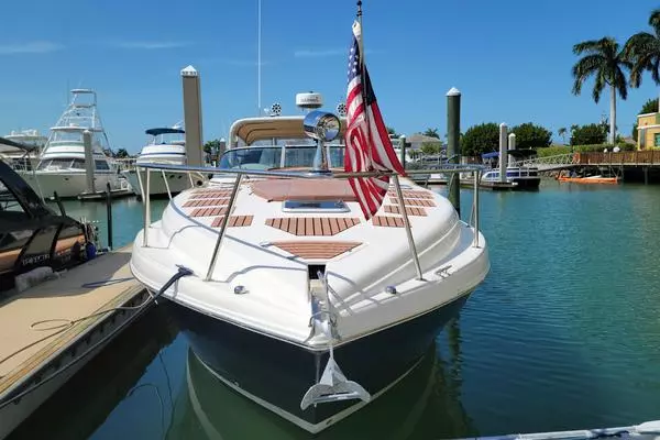 Photo of the 2005 Rinker Fiesta Vee 342