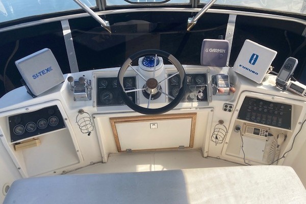 Shared Pleasure II 29ft Phoenix Yacht For Sale