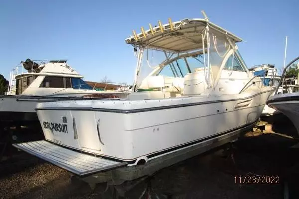 Photo of the 2000 Pursuit 3000 "Hot Pursuit"