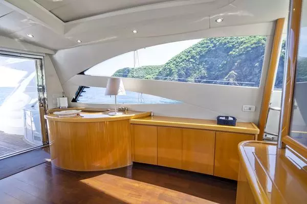 Photo of the 2005 Pershing 76 Motor Yacht "Denise"