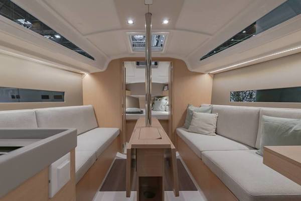132 30ft Beneteau Yacht For Sale