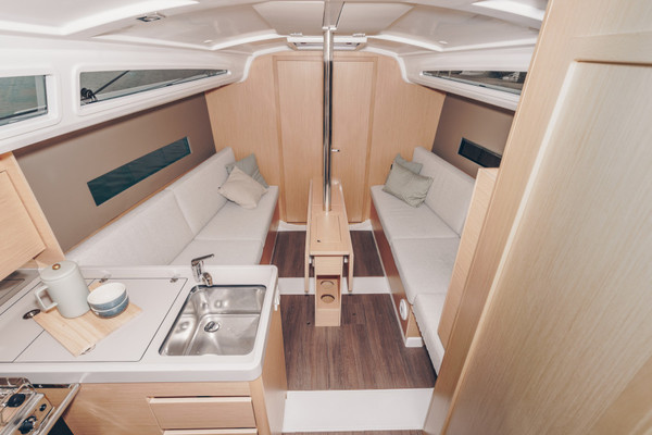 132 30ft Beneteau Yacht For Sale
