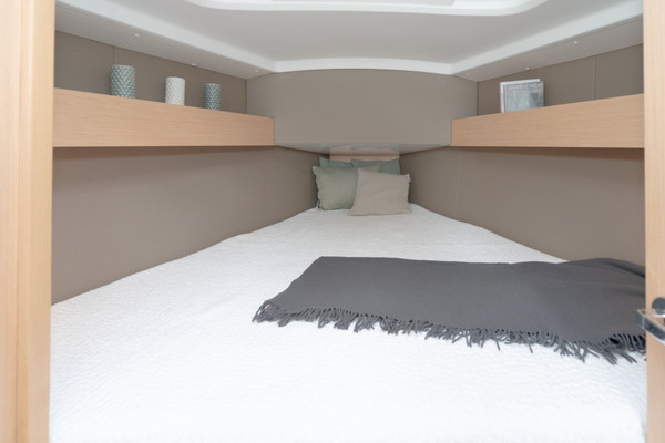 132 30ft Beneteau Yacht For Sale