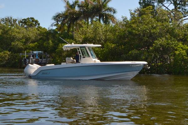 28-ft-Boston Whaler-2020-280 Outrage-St Petersburg Florida United States yacht for sale