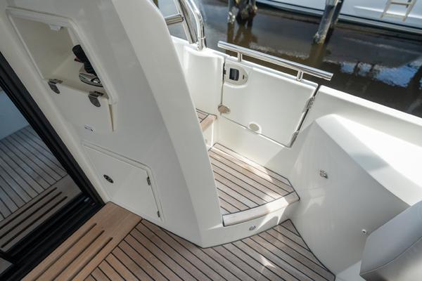 2022 59 Prestige Flybridge - Fifth Season - Cockpit