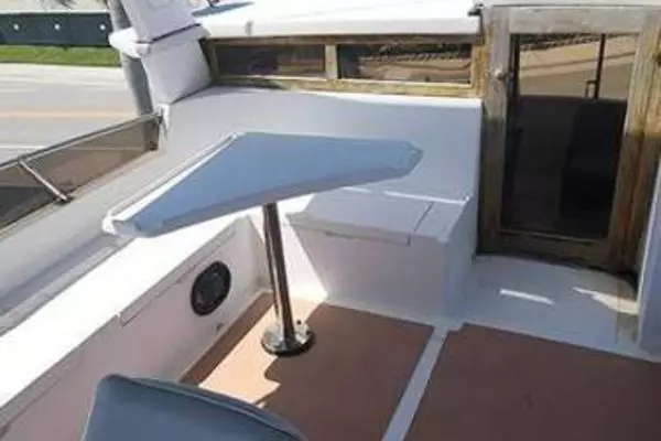 Photo of the 1989 Heritage East Sundeck Trawler