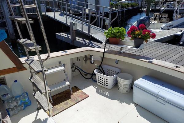 REEL PRIME 37ft Egg Harbor Yacht For Sale